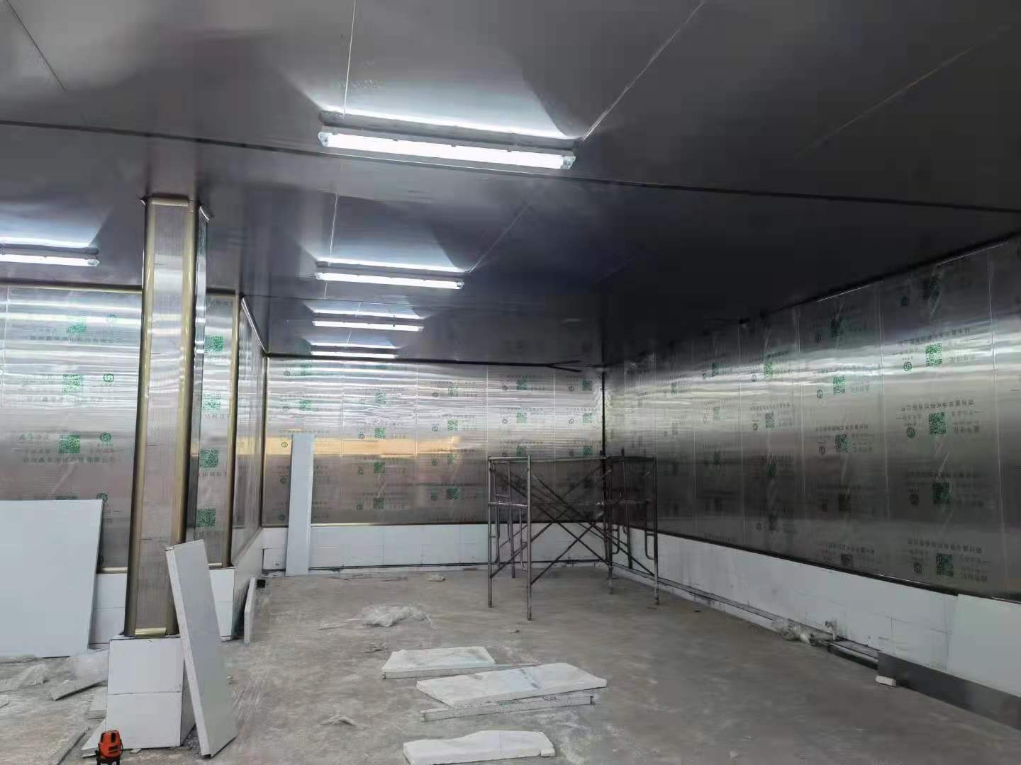 尉氏縣周伍清真食品廠(chǎng)鹵制車(chē)間凈化裝修工程！