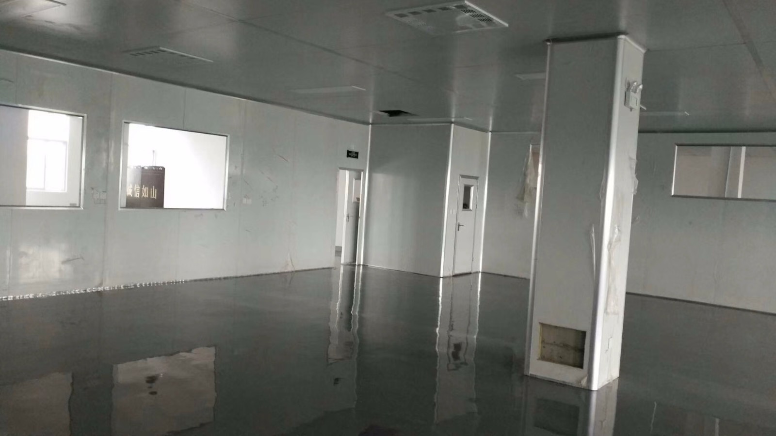 鄭州博融電子有限公司無塵車間完美交工！